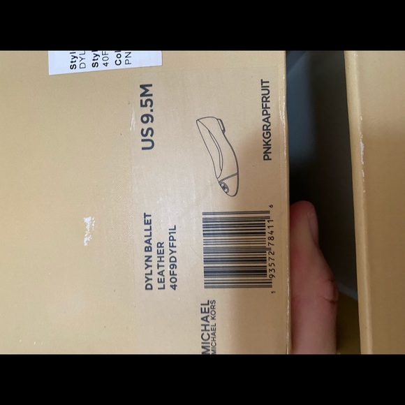 Coral MK flats with box. Never been worn - Picture 3 of 8